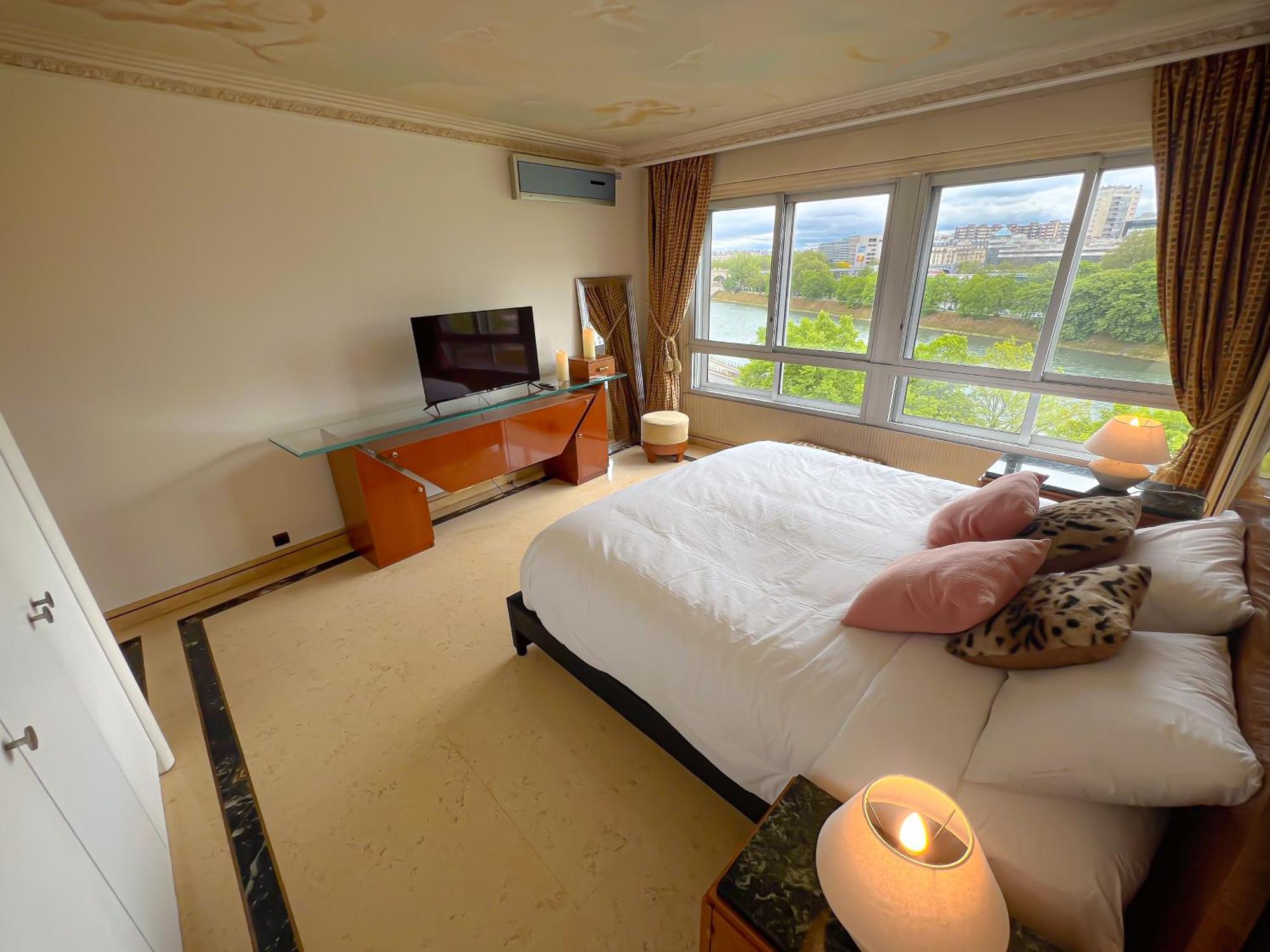 Les Amoureux De Parigi